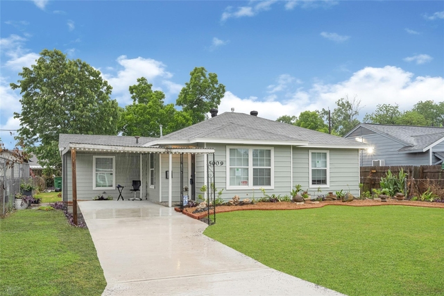 5009 Bataan Road - Photo 1
