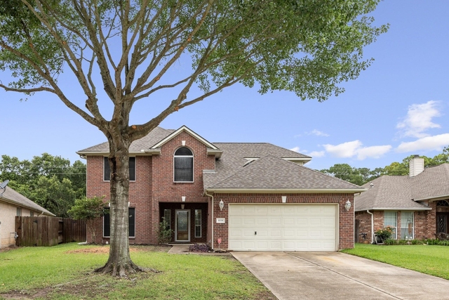 6118 Pine Lakes Drive - Photo 1