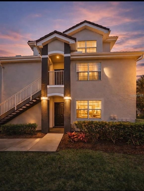 13803 Fairway Island Drive - Photo 1