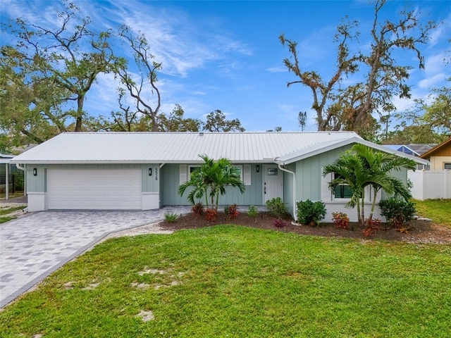 5528 Briarcliff Drive - Photo 1