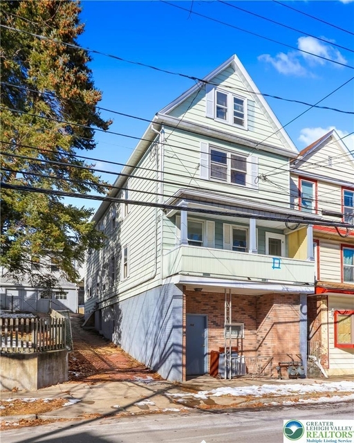 746 N Washington Street - Photo 1