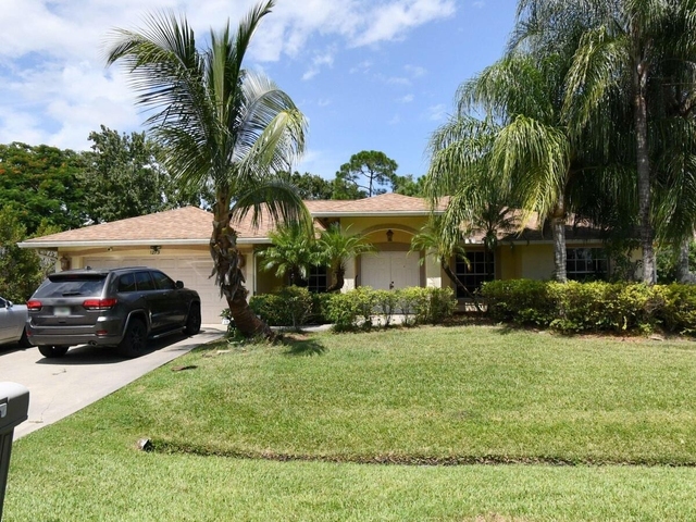 1273 Sw Granville Avenue - Photo 1
