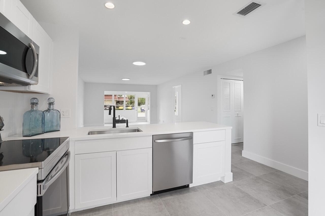 737 Nantucket Circle - Photo 1