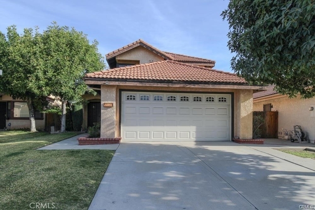 10596 Evergreen Dr - Photo 1
