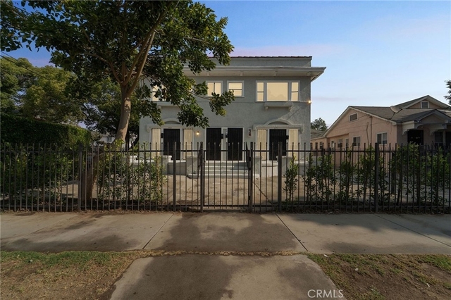 875 W 41st Drive - Photo 1