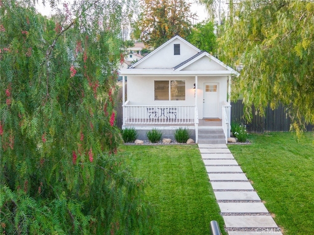 423 E Stuart - Photo 1