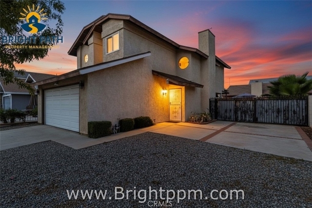 25280 Bay - Photo 1