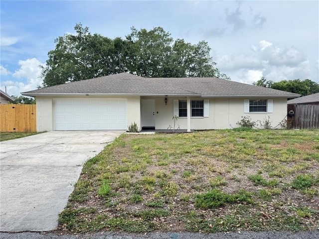 1602 Leslie Drive - Photo 1