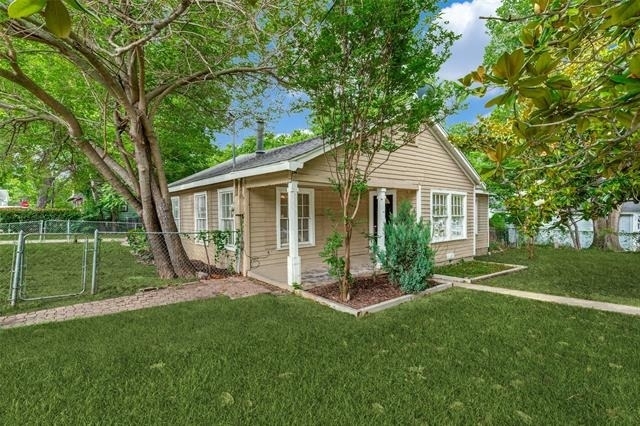 901 W Virginia Street - Photo 1