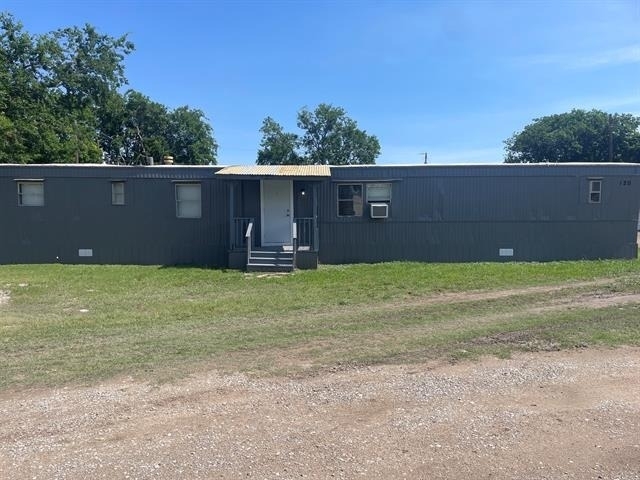 120 Cunningham Boulevard - Photo 1