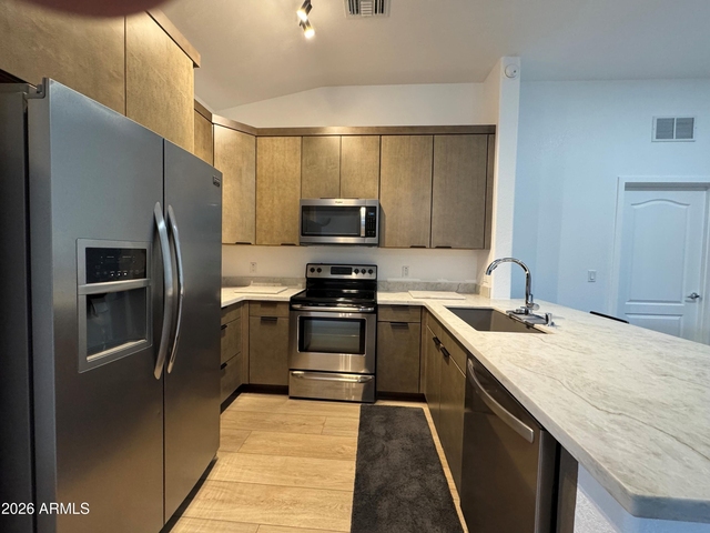 2401 E Rio Salado Parkway - Photo 1