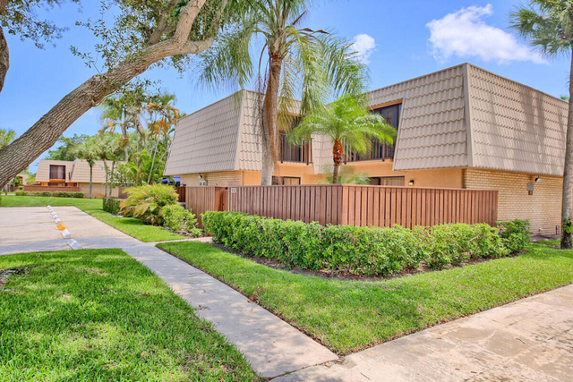5731 57th Way - Photo 1