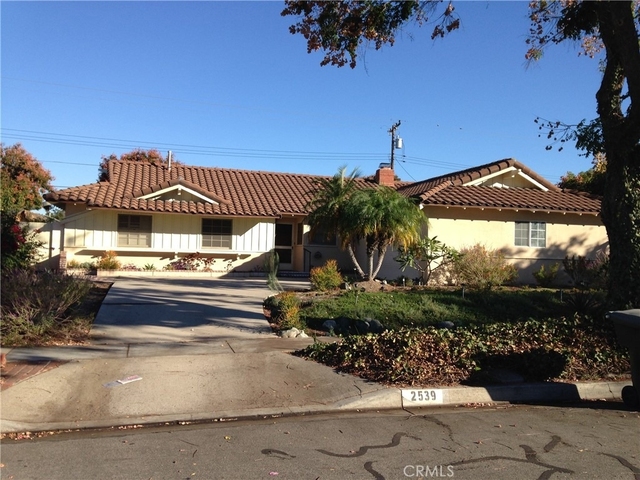 2539 E Seville Avenue - Photo 1