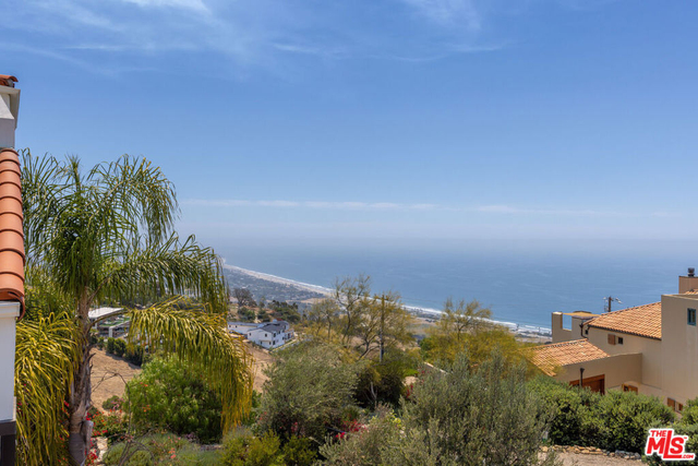 5828 Foxview Drive - Photo 1