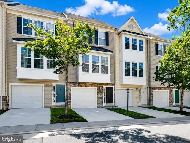 23092 Fontwell Square - Photo 1