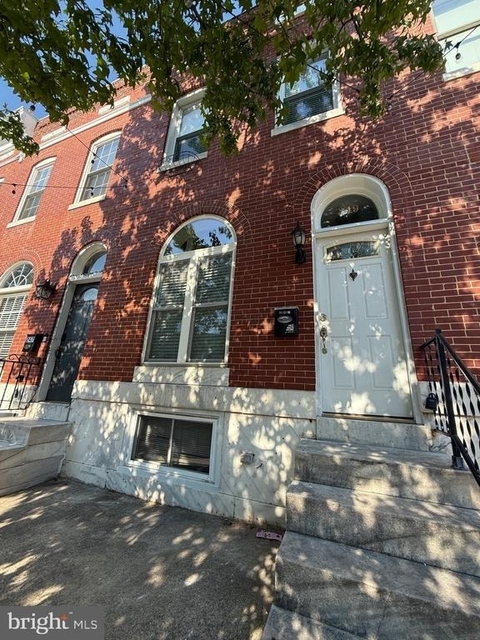 249 S East Avenue - Photo 1