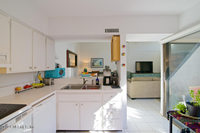 223 Orange Street - Photo 1