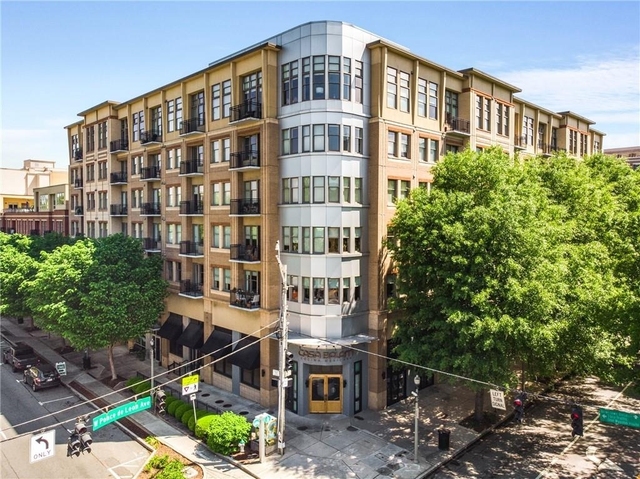 201 W Ponce De Leon Avenue - Photo 1