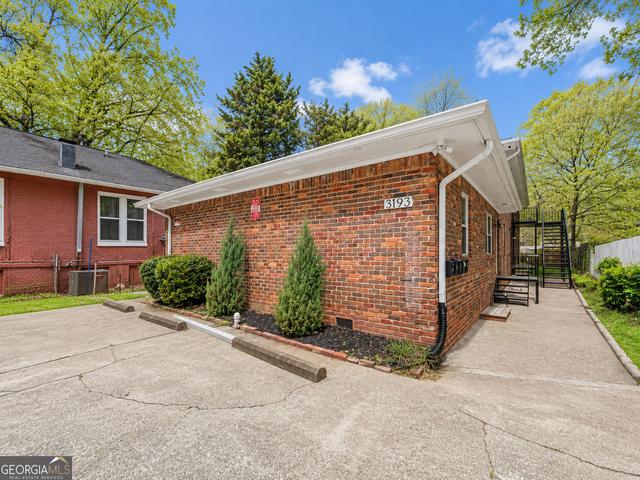 3193 E Point Street - Photo 1