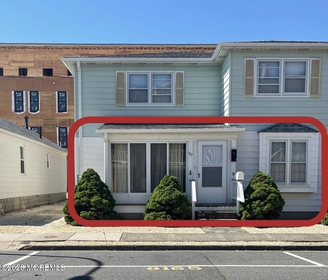 127 Hancock Avenue - Photo 1