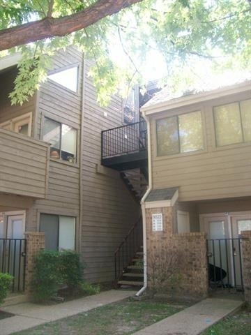 9825 Walnut Street - Photo 1