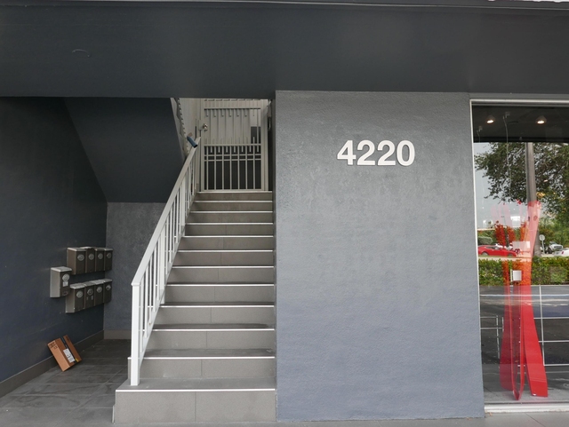 4220 N Federal Highway - Photo 1