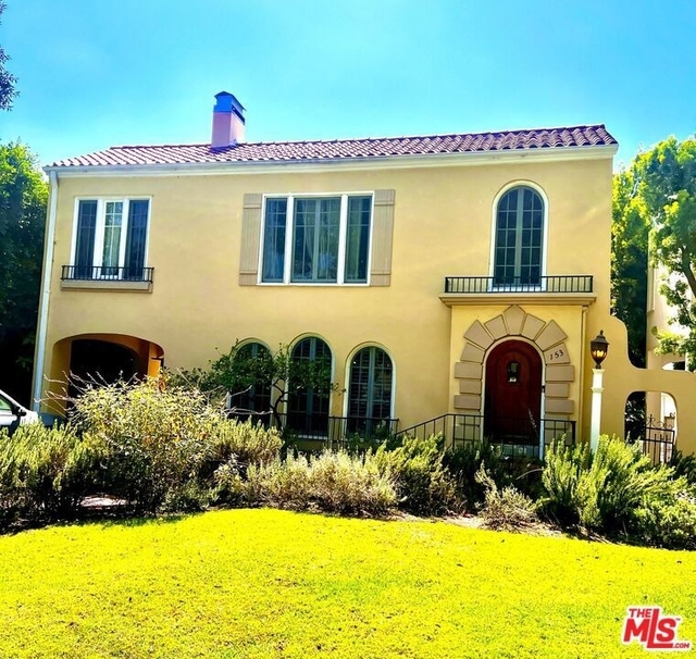 153 N Irving Boulevard - Photo 1