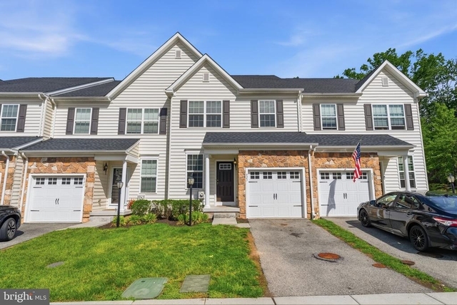 423 Sweet Bay Lane - Photo 1
