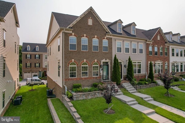 10536 My Girl Place - Photo 1