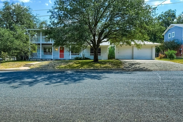 1011 Berrywood Dr - Photo 1
