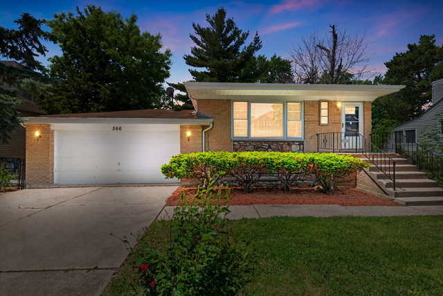 566 N Howard Avenue - Photo 1