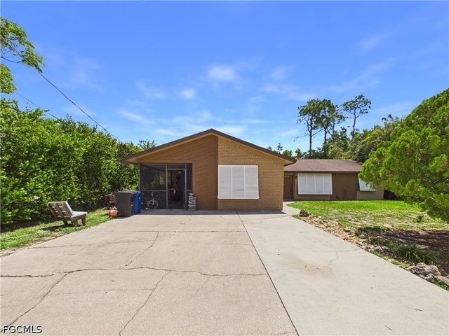 18541 Iris Road - Photo 1
