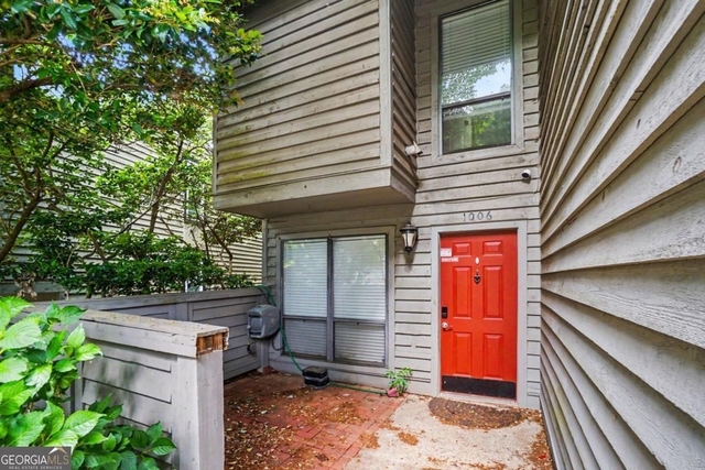 1006 Creatwood Circle Se - Photo 1