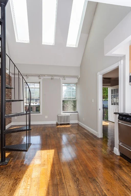 350 West 21st Street - Photo 1
