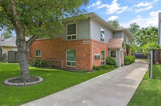 4723 Victor Street - Photo 1