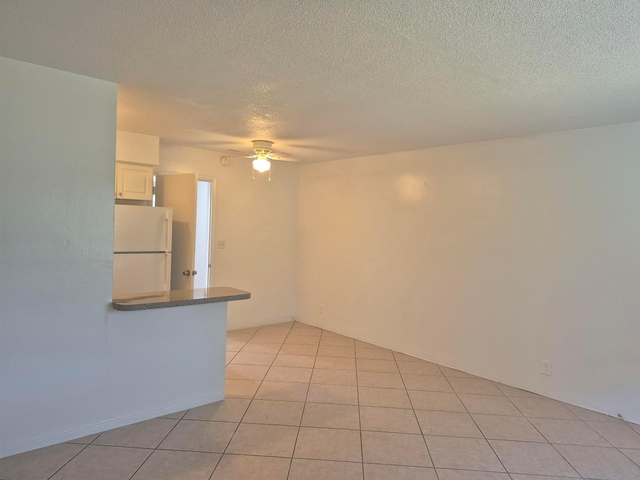 1960 Ne 48 Street - Photo 1