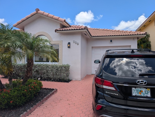 128 Danielle Court - Photo 1