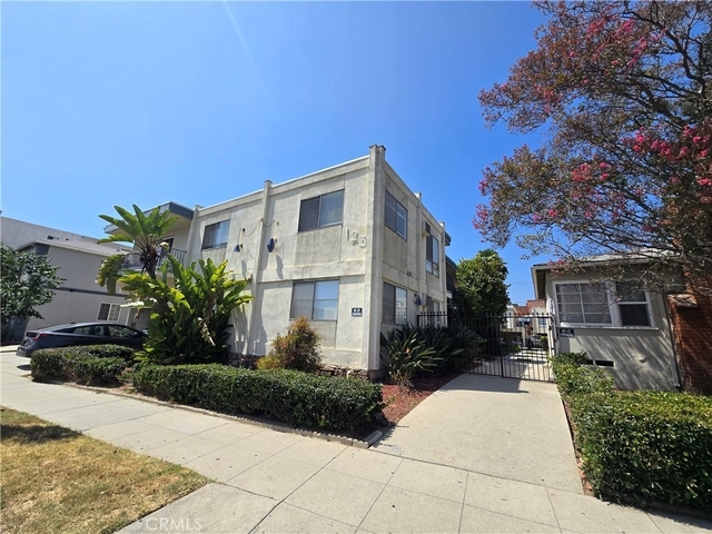 123 W Lomita Avenue - Photo 1