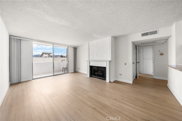 421 La Fayette - Photo 1