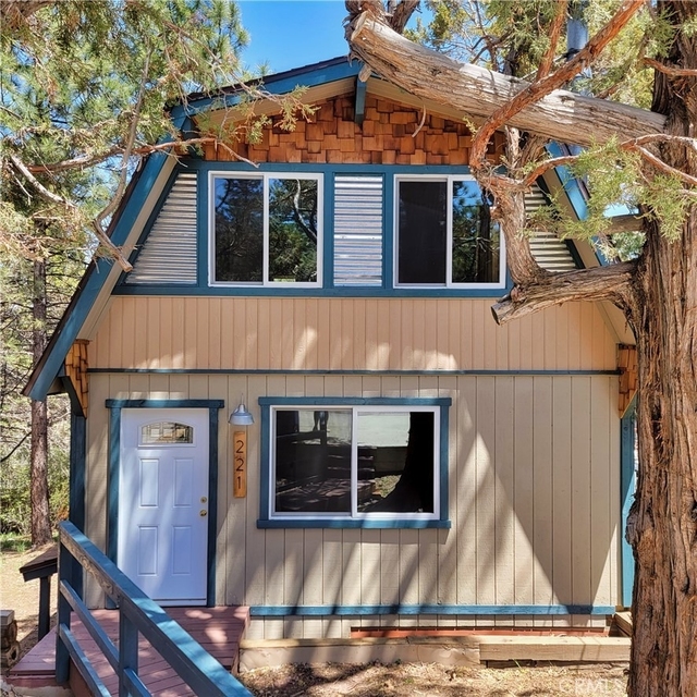 221 Imperial - Photo 1