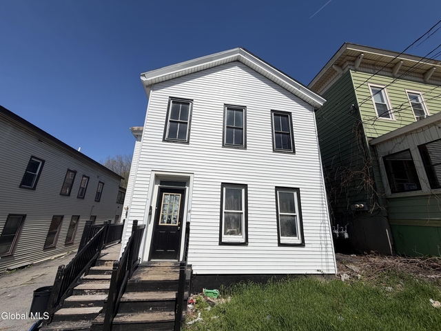 18 Garden Street - Photo 1