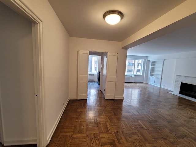 41 W 58th Street - Photo 1