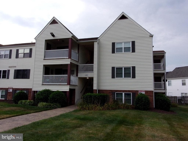 100 Chesterfield Lane - Photo 1