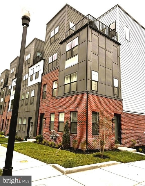 4989 Eisenhower Avenue - Photo 1