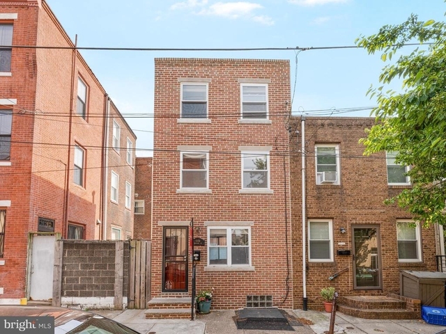 1006 Montrose Street - Photo 1