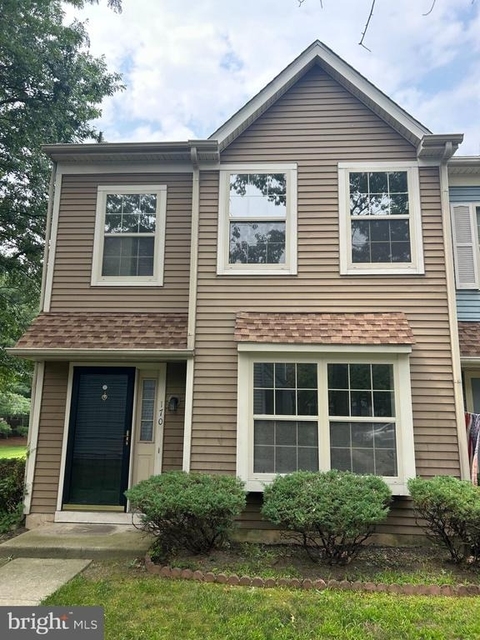 170 Frederic Court - Photo 1