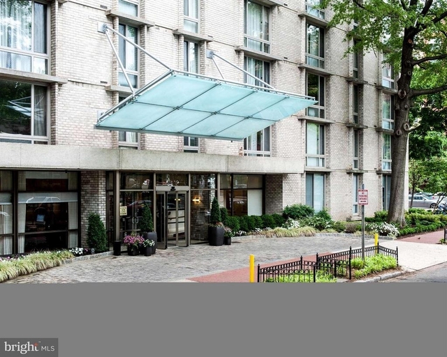 940 25th Street Nw - Photo 1