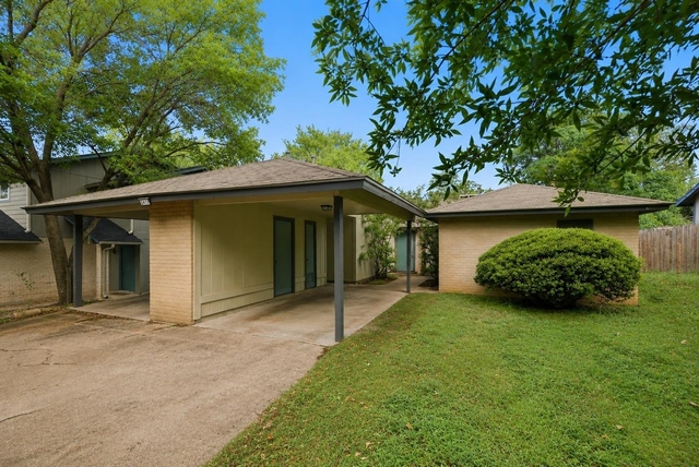 2412 Burleson Ct - Photo 1