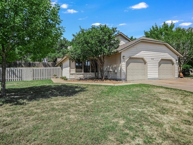 439 Sailmaster St - Photo 1
