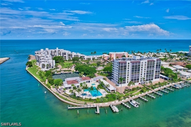 2400 Gulf Shore Boulevard N - Photo 1